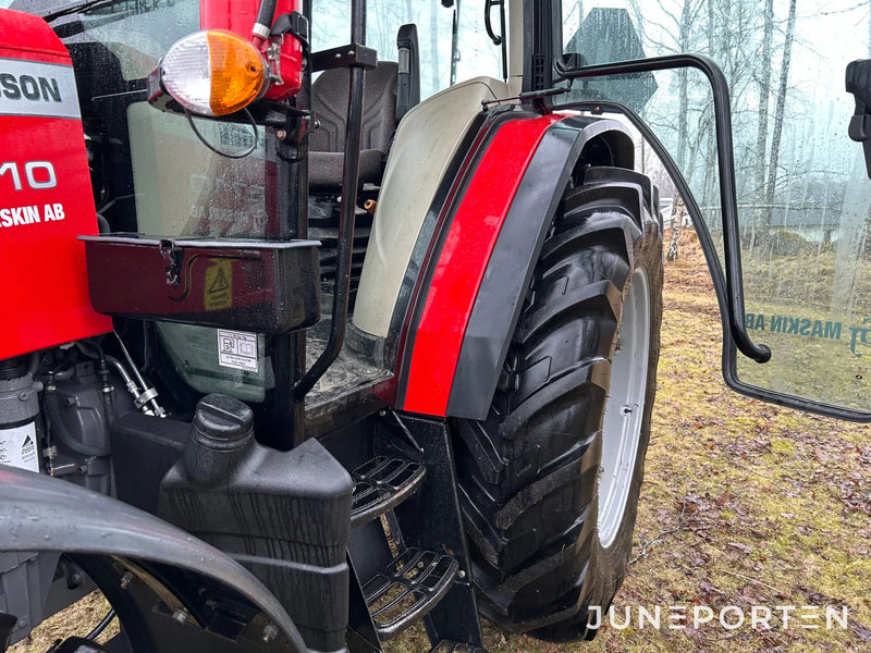 Massey Ferguson 5710