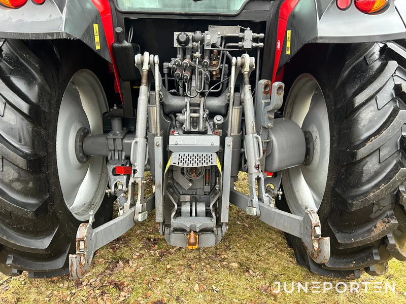 Massey Ferguson 5710