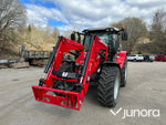Massey Ferguson 5712 med lastare