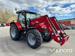 Massey Ferguson 5712 med lastare