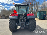 Massey Ferguson 5712 med lastare