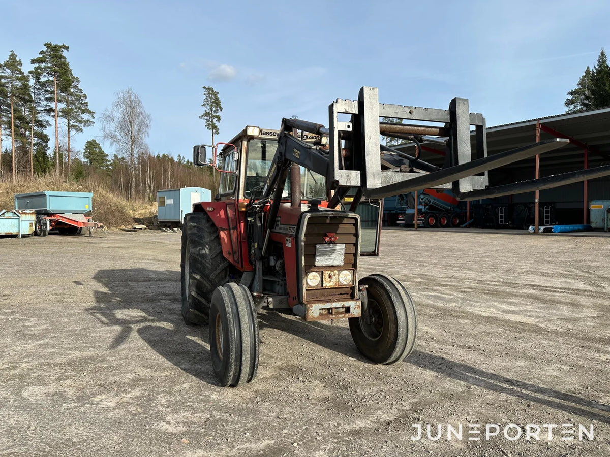 Massey Ferguson 575 med lastare