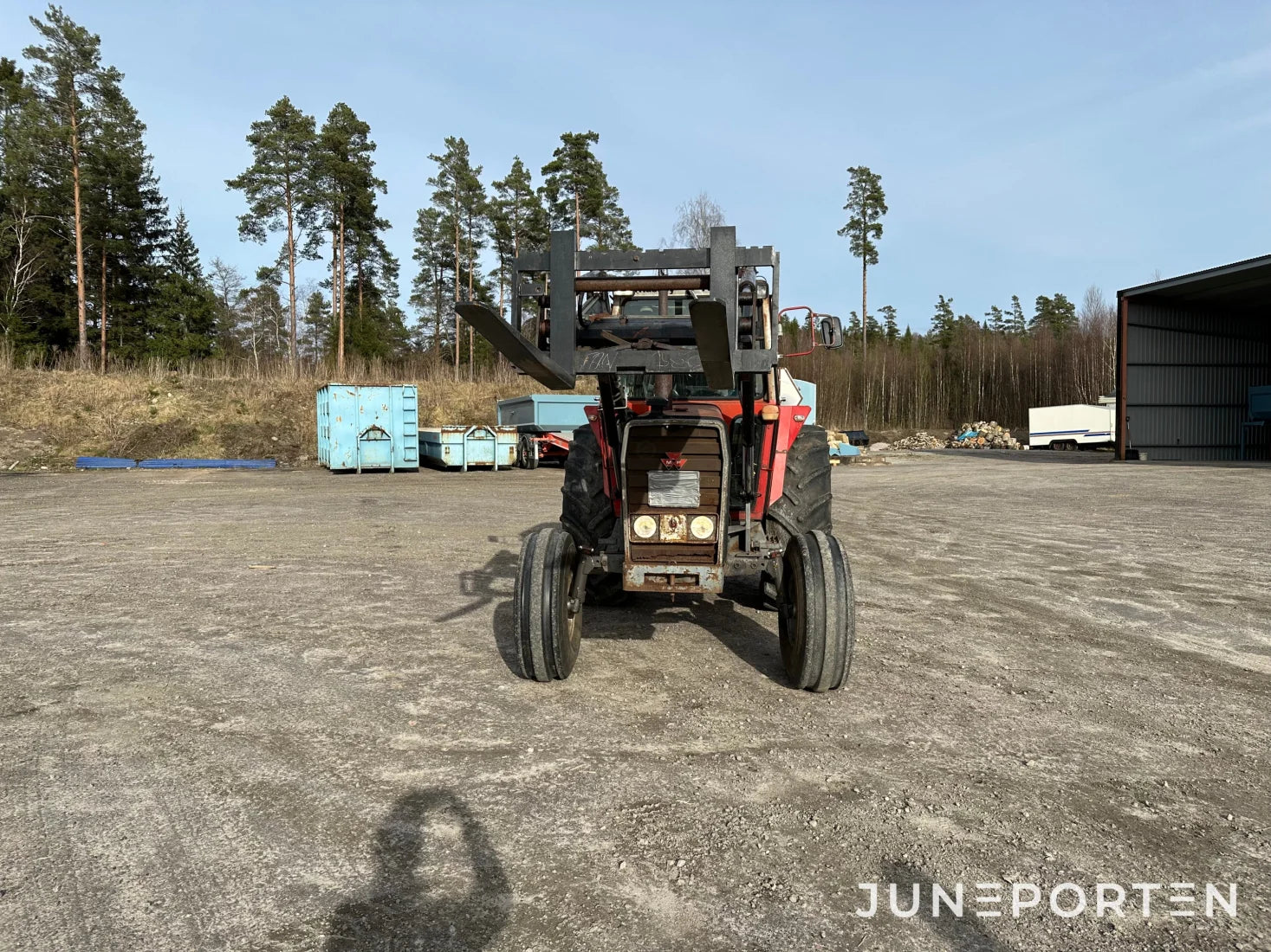 Massey Ferguson 575 med lastare