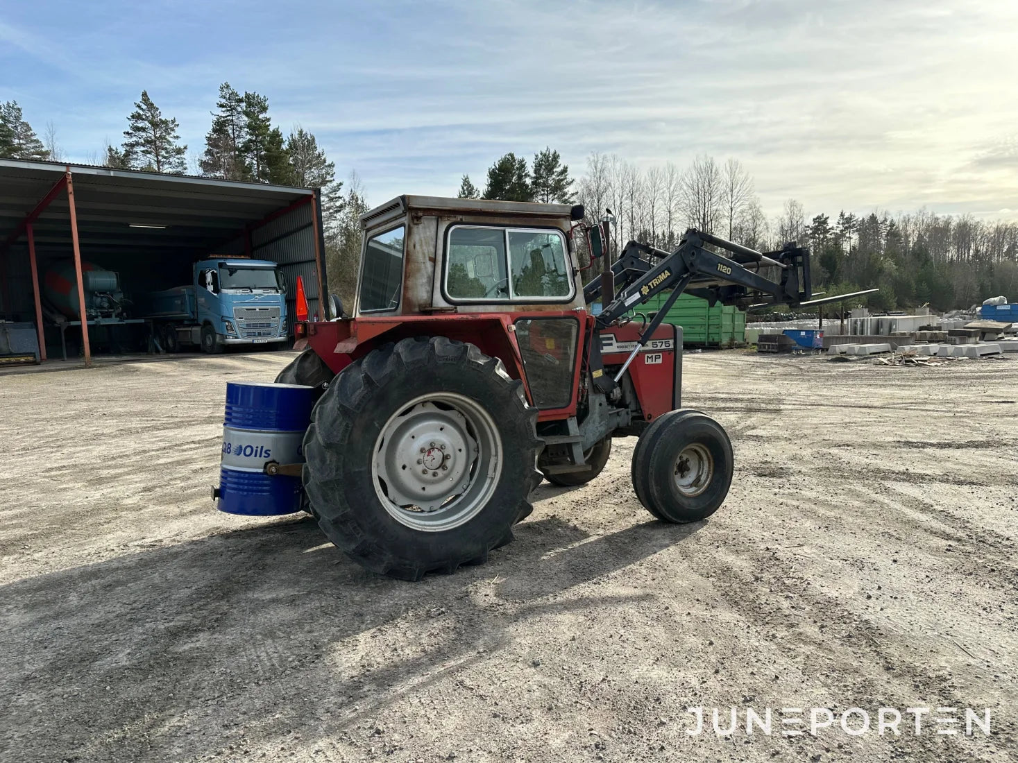 Massey Ferguson 575 med lastare