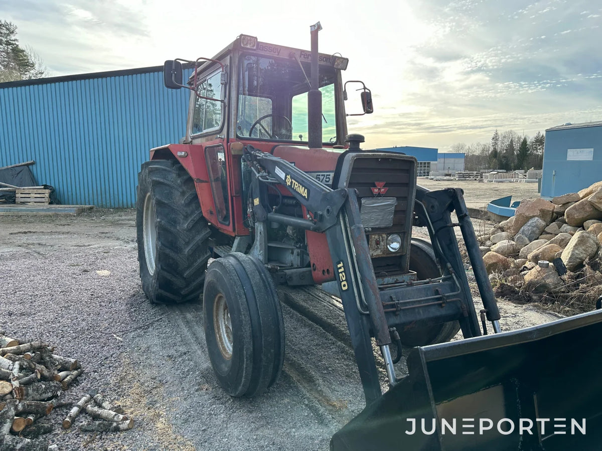 Massey Ferguson 575 med lastare
