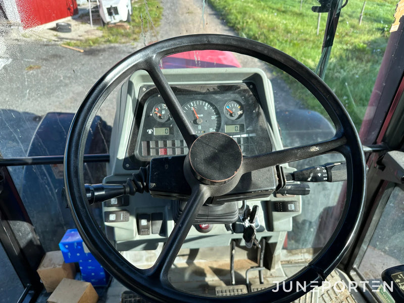 Massey Ferguson 8150 med Twintrac