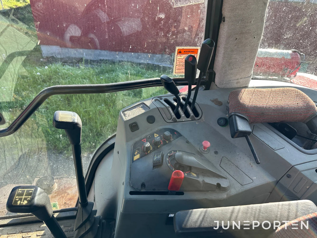Massey Ferguson 8150 med Twintrac