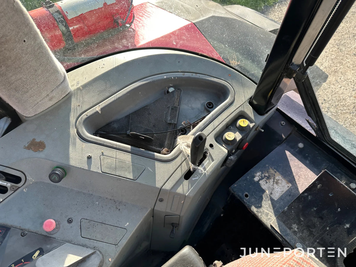 Massey Ferguson 8150 med Twintrac