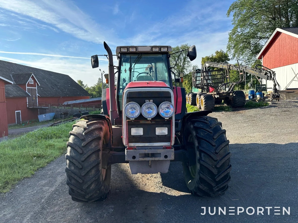 Massey Ferguson 8150 med Twintrac