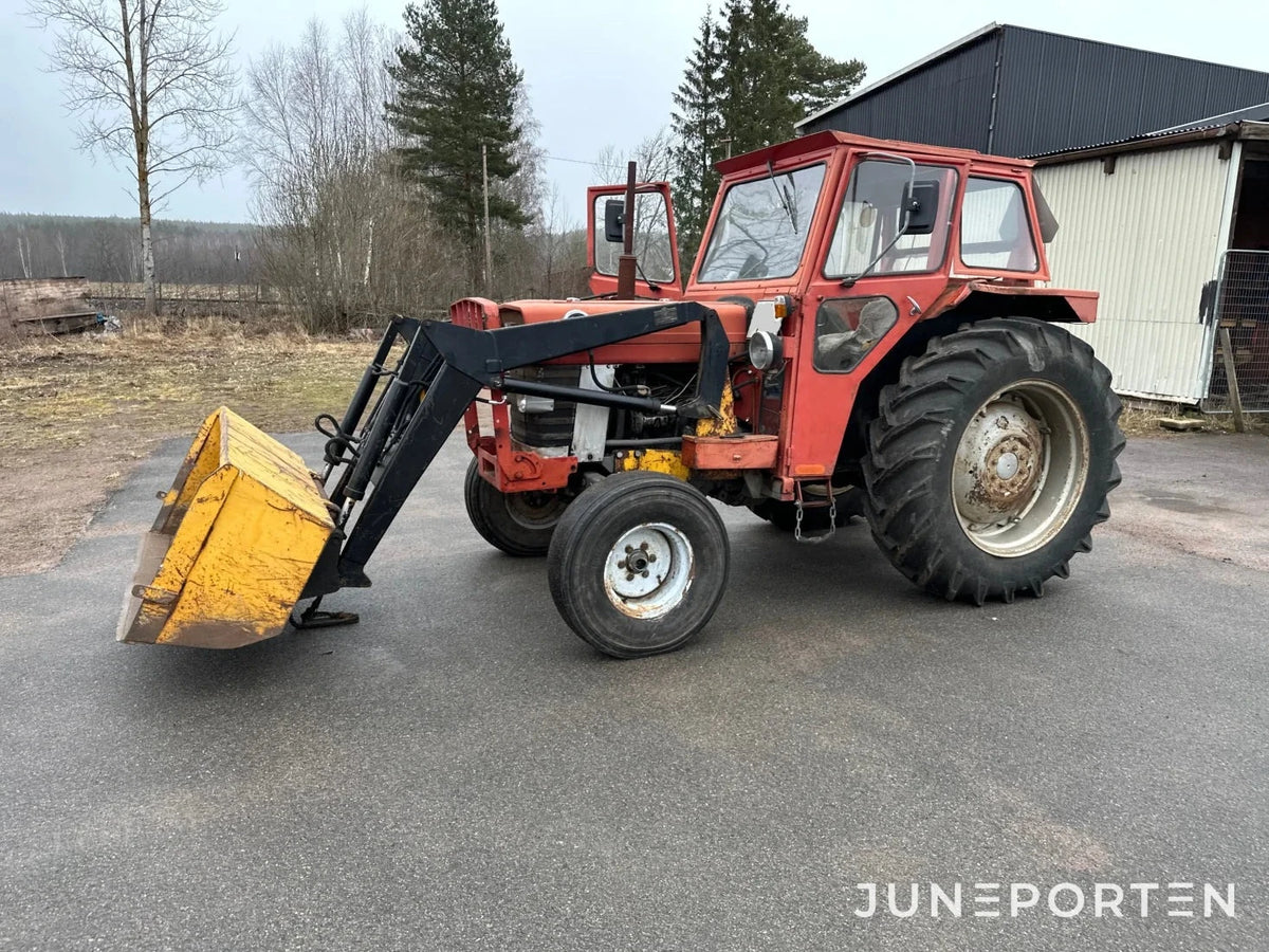 Massey Ferguson 185 S med lastare
