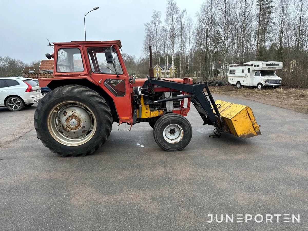 Massey Ferguson 185 S med lastare