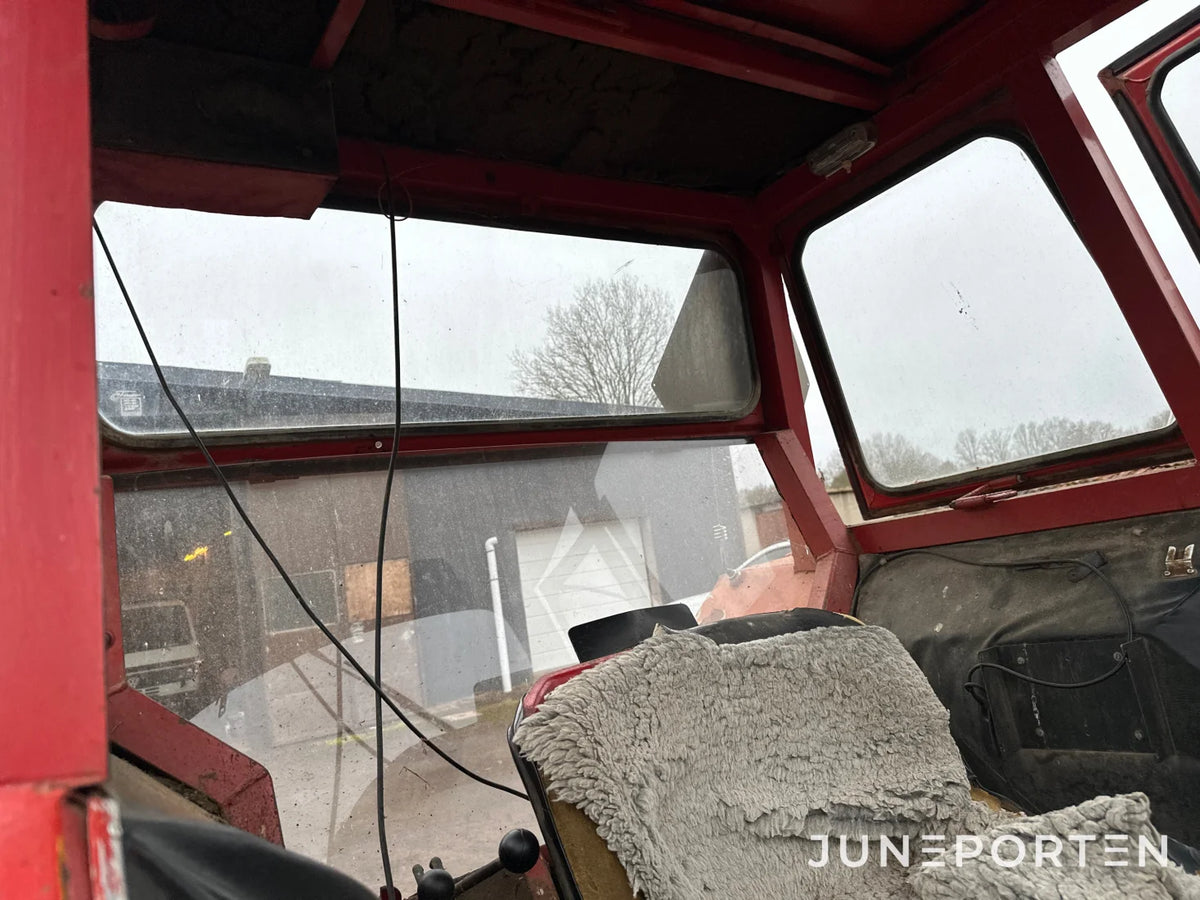 Massey Ferguson 185 S med lastare