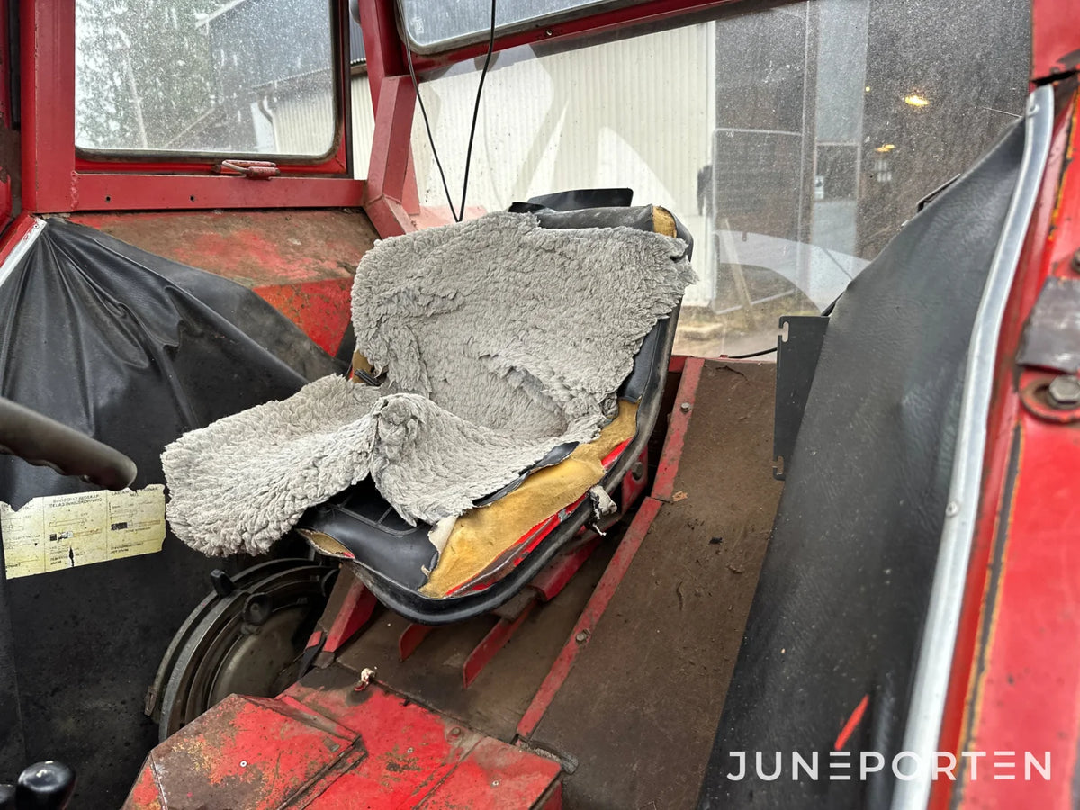 Massey Ferguson 185 S med lastare