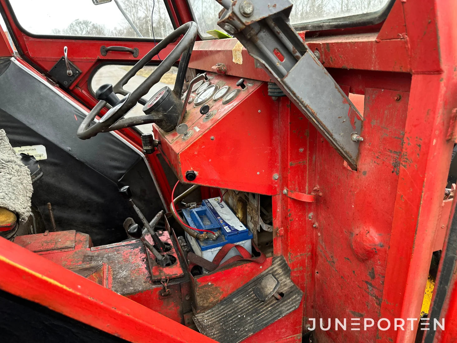 Massey Ferguson 185 S med lastare