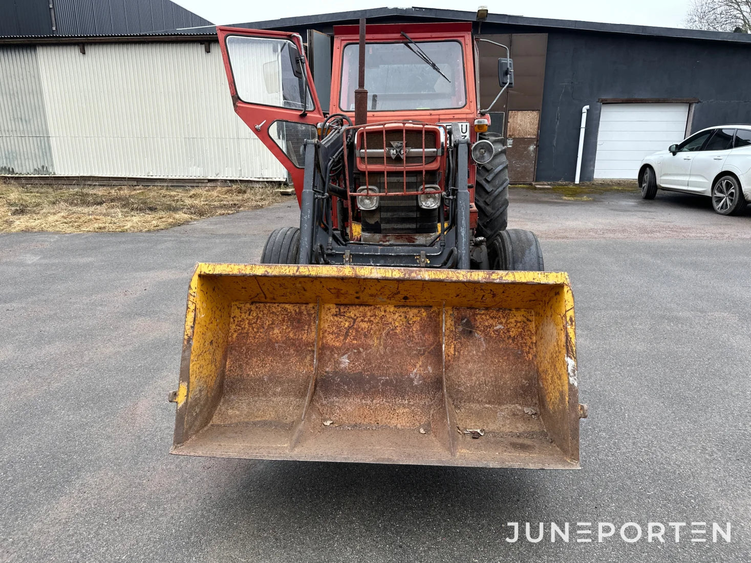 Massey Ferguson 185 S med lastare