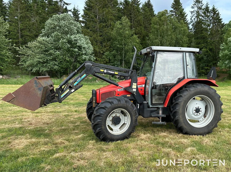 Massey Ferguson 4235 4WD med lastare