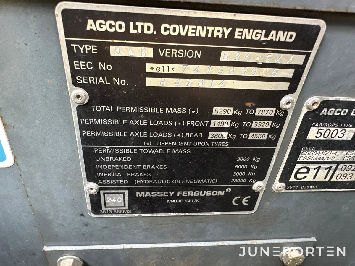 Massey Ferguson 4235 4WD med lastare