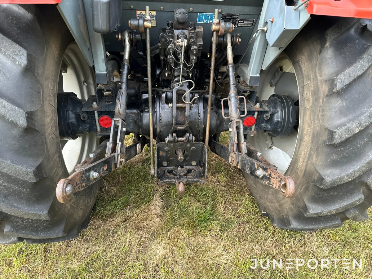 Massey Ferguson 4235 4WD med lastare