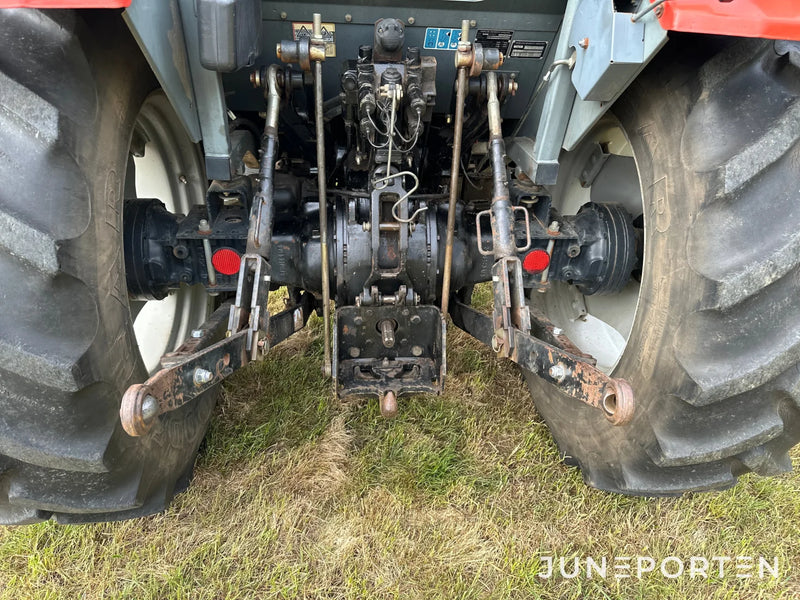 Massey Ferguson 4235 4WD med lastare