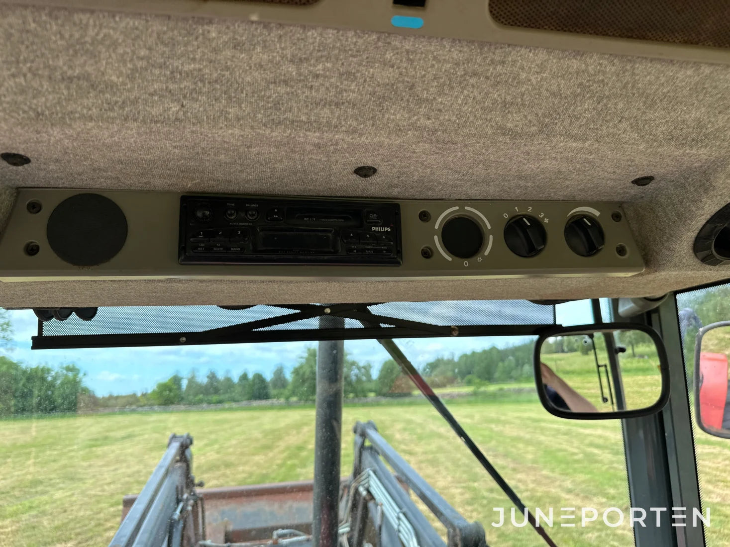 Massey Ferguson 4235 4WD med lastare