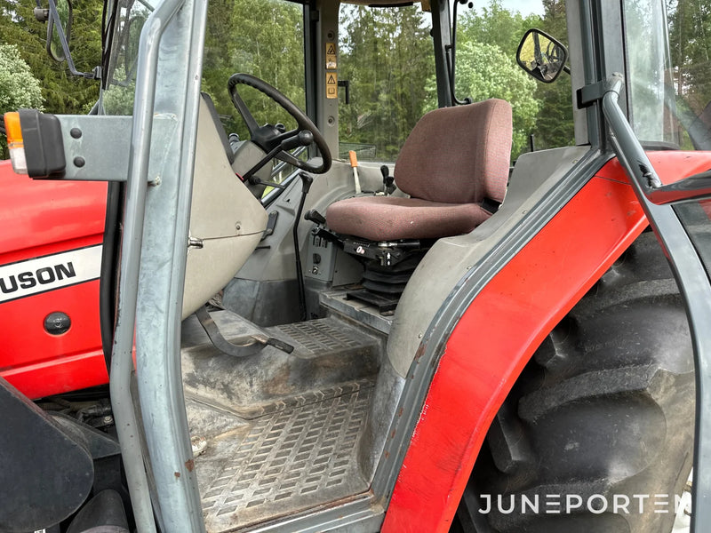 Massey Ferguson 4235 4WD med lastare