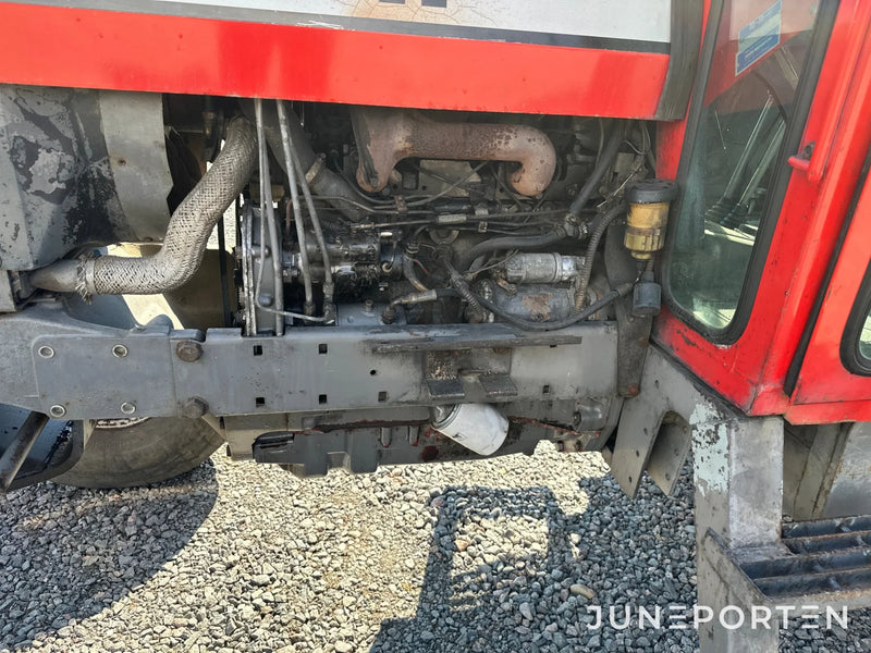 Massey Ferguson 595