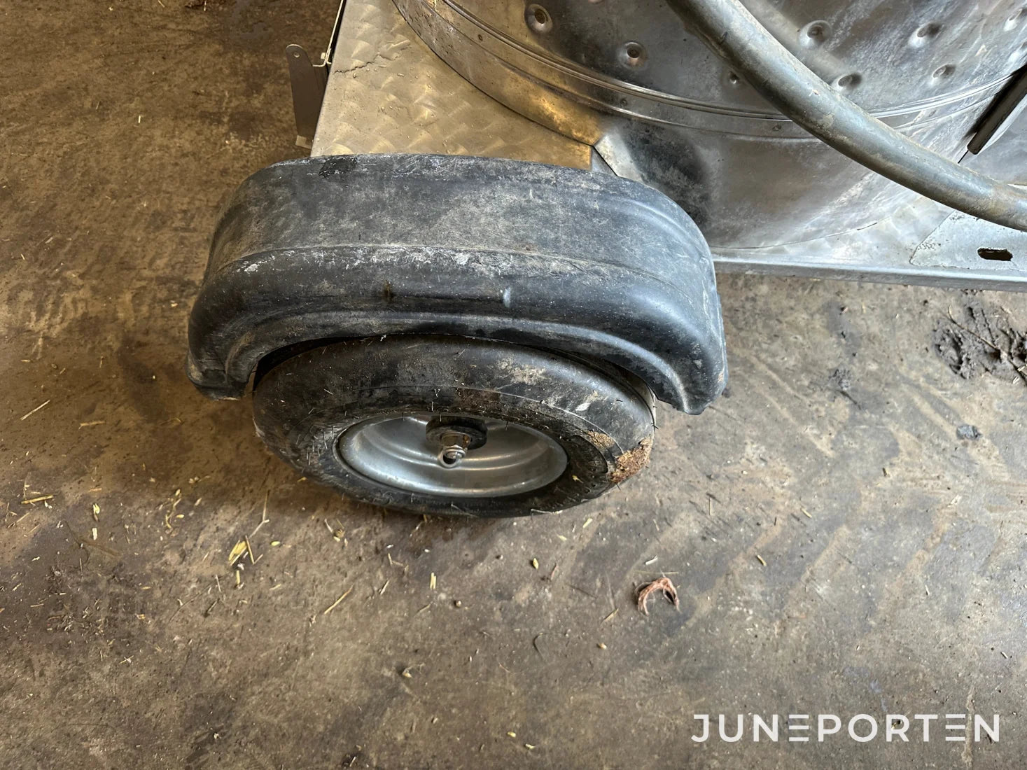 Bogserad mjölktaxi Gårdsby 2018