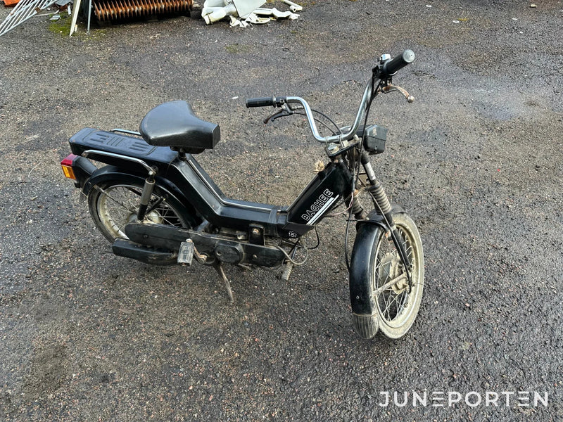 Moped Baghee