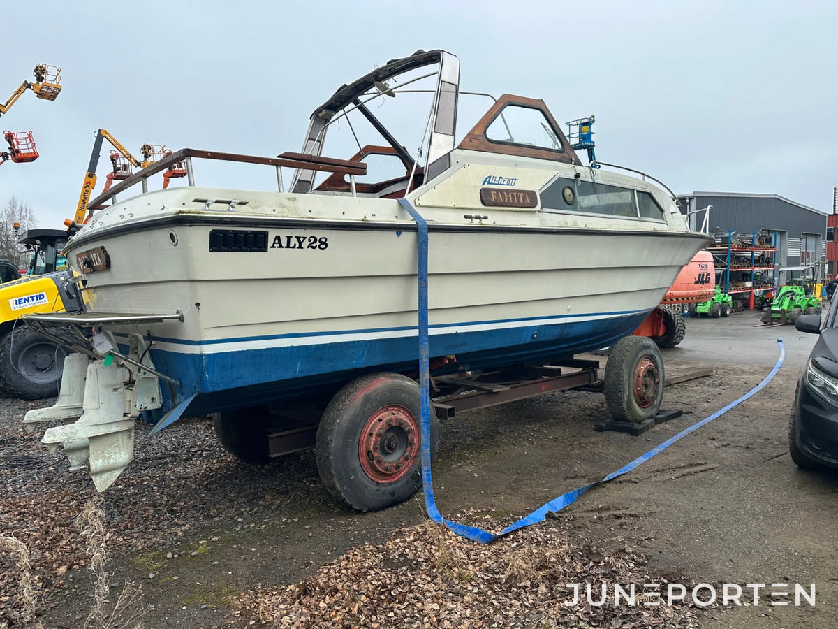 Motorbåt Ali Craft Aly 28