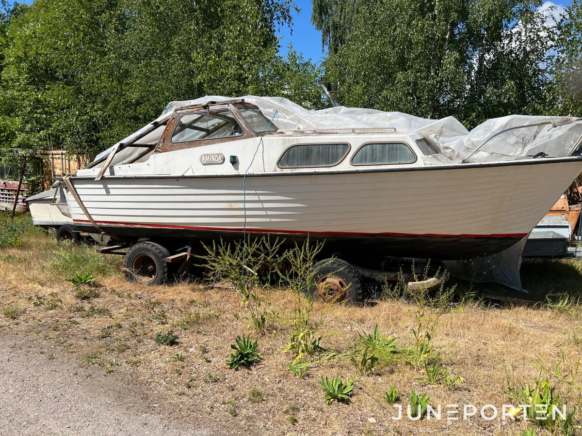 Motorbåt Pacific 25