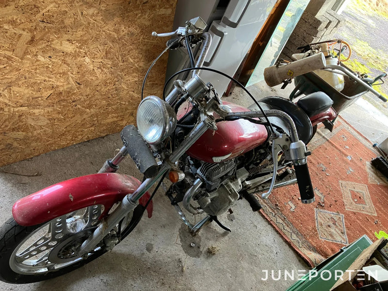 Motorcykel HONDA CB 125 T JC06
