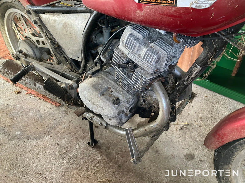 Motorcykel HONDA CB 125 T JC06