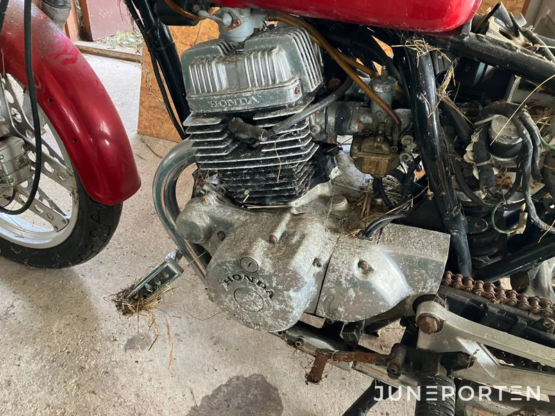 Motorcykel HONDA CB 125 T JC06