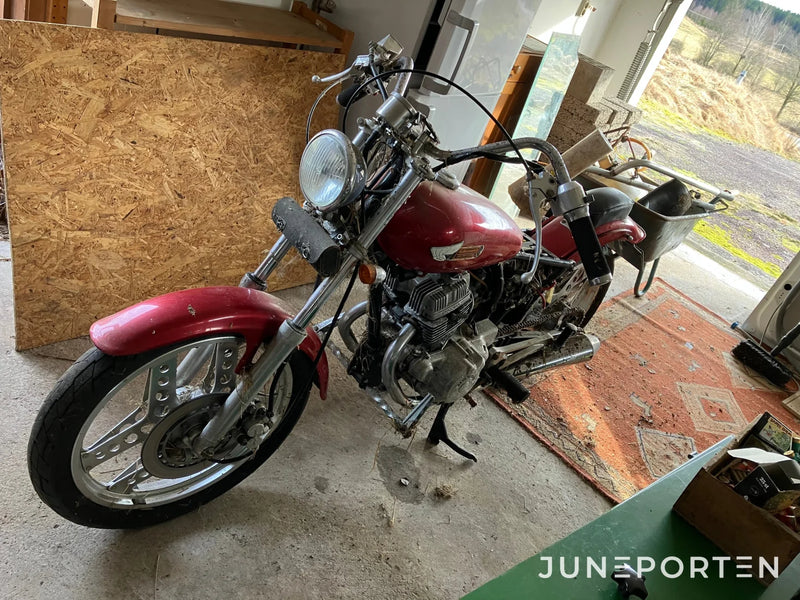 Motorcykel HONDA CB 125 T JC06