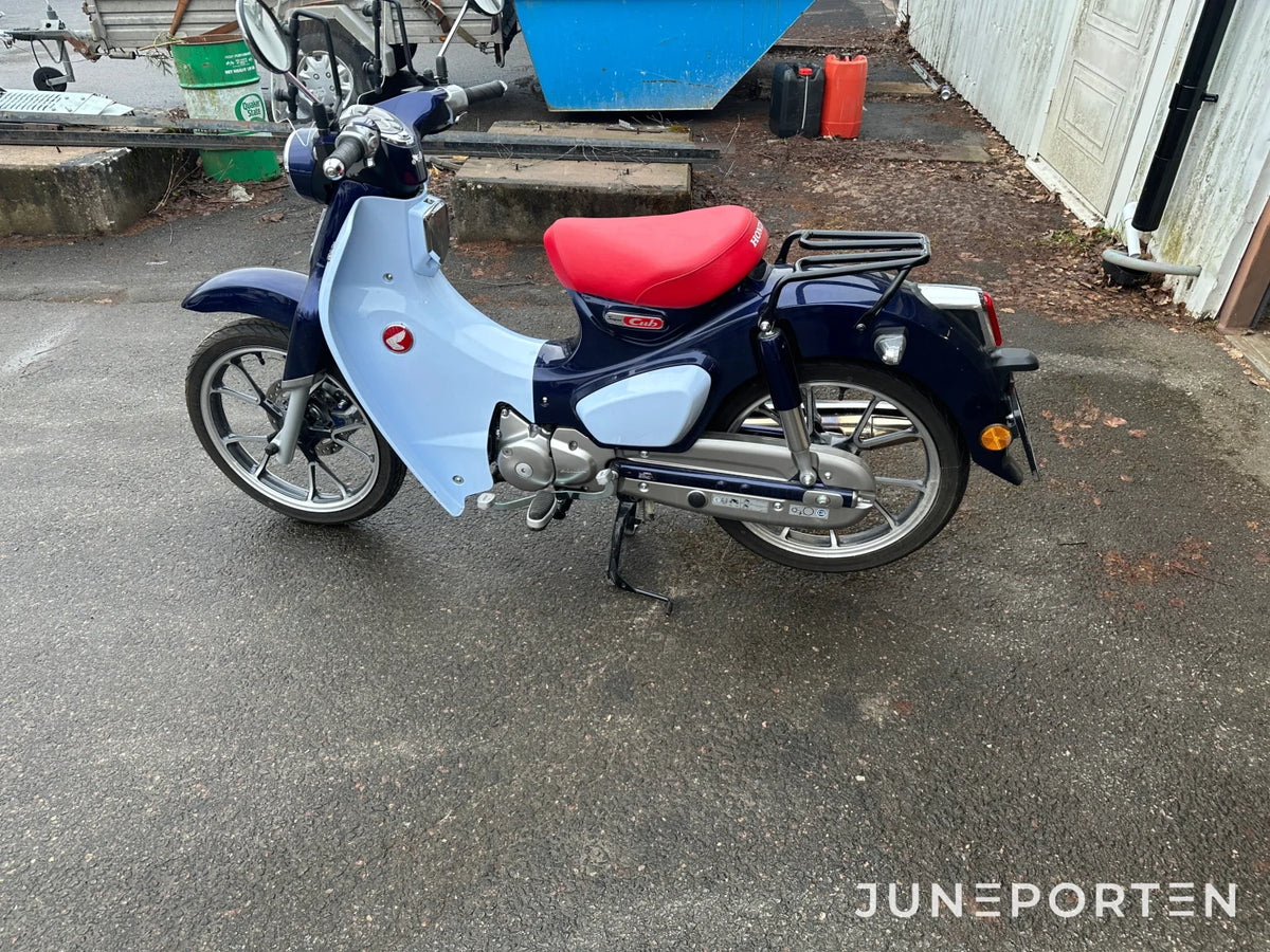 Motorcykel Honda C125