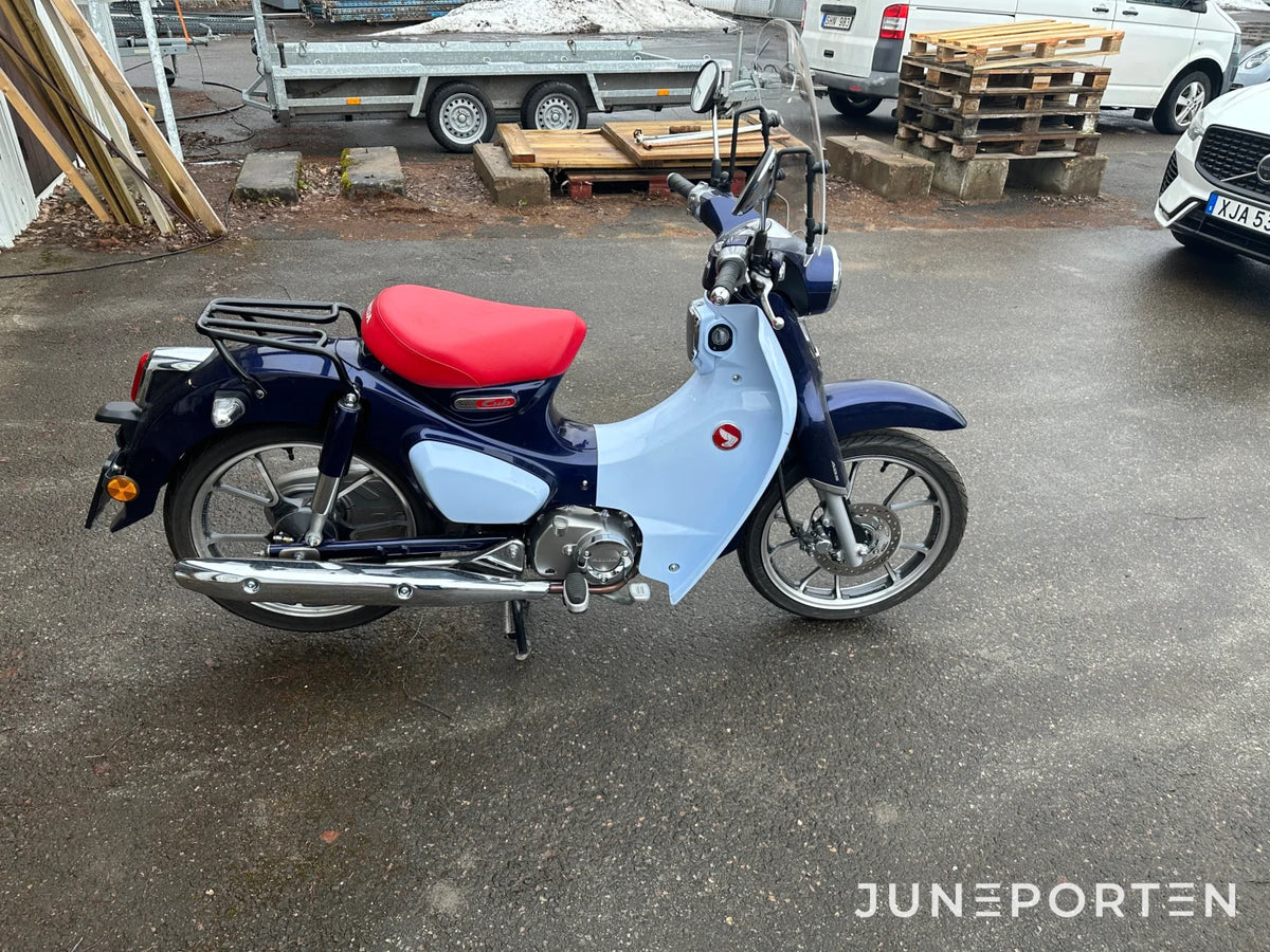 Motorcykel Honda C125