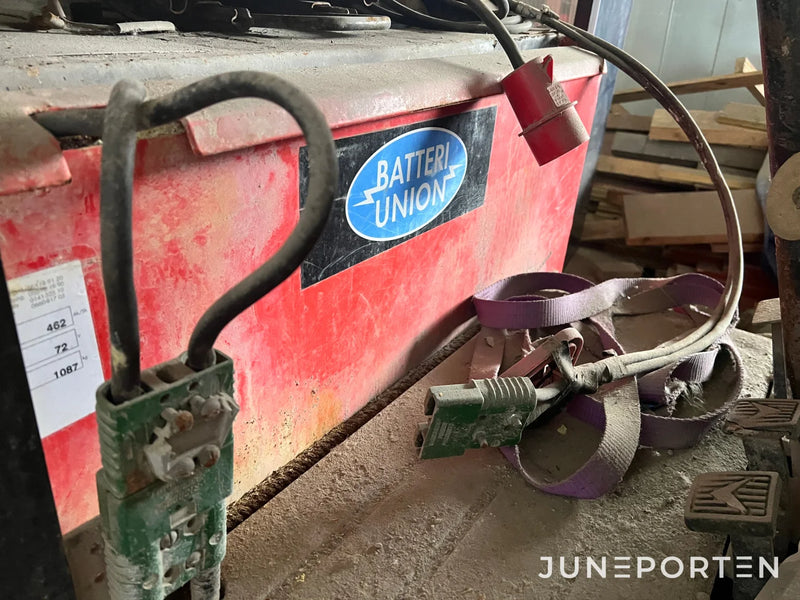 Motviktstruck med laddare