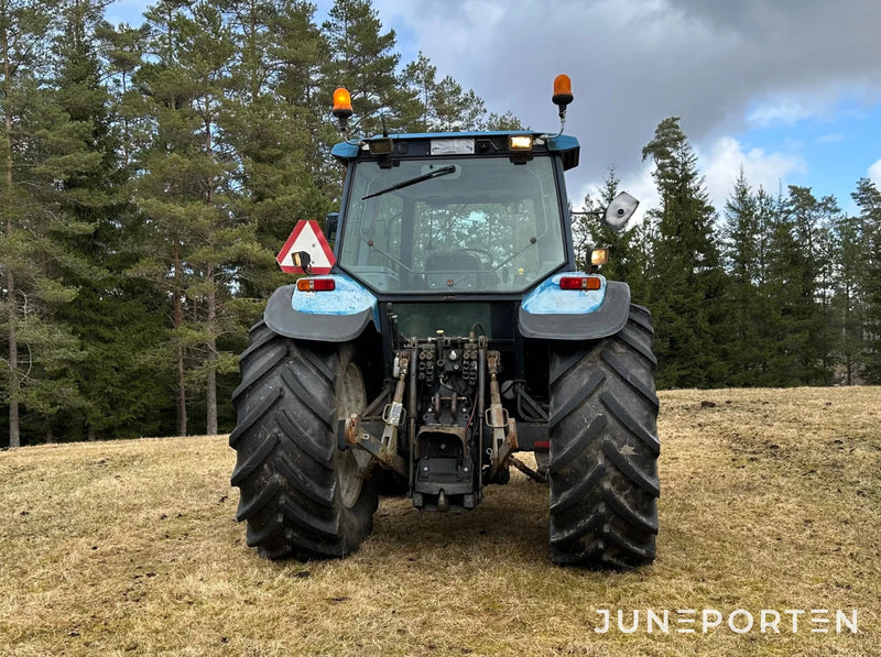 New Holland 8360 4WD