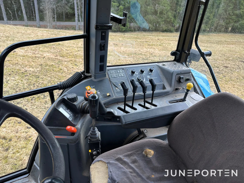 New Holland 8360 4WD