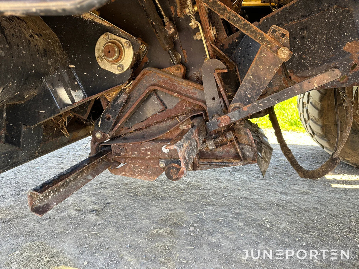 Fyrkantspress New Holland BB 9060 Cropcutter