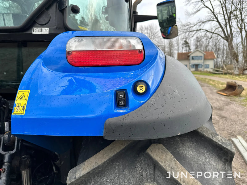 New Holland T5.115 med lastare
