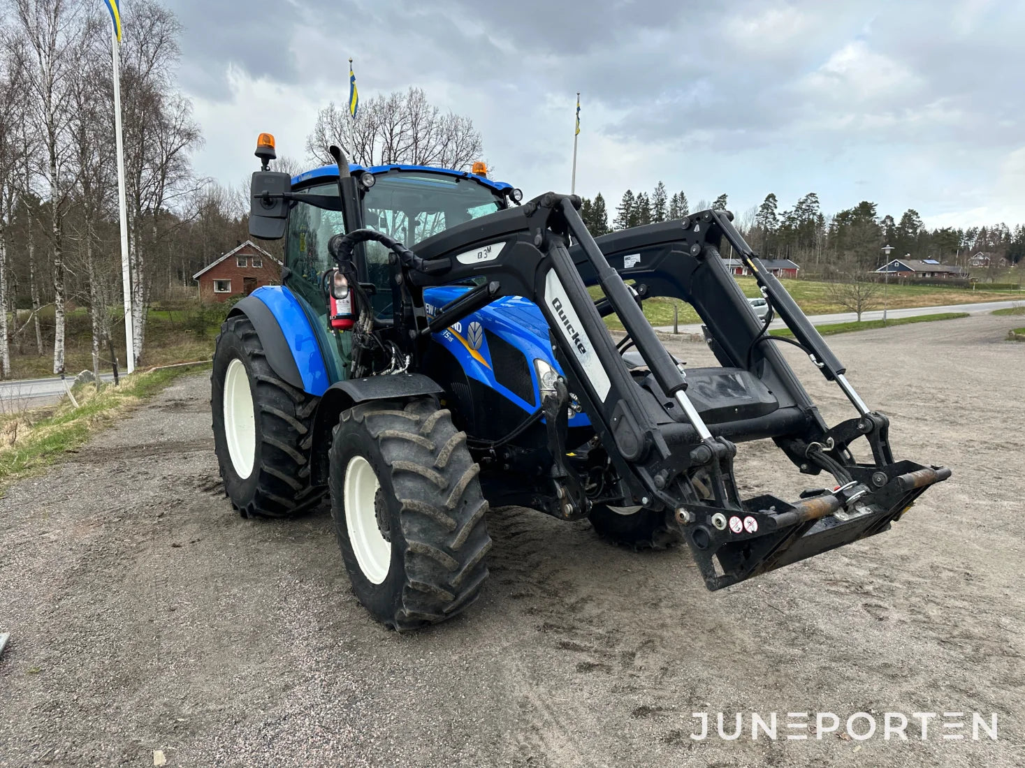 New Holland T5.115 med lastare