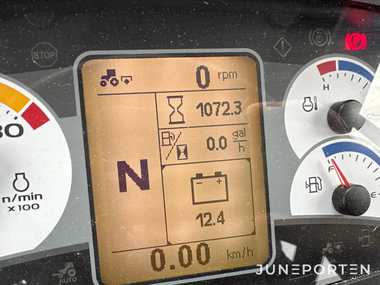 New Holland T5.115 med lastare
