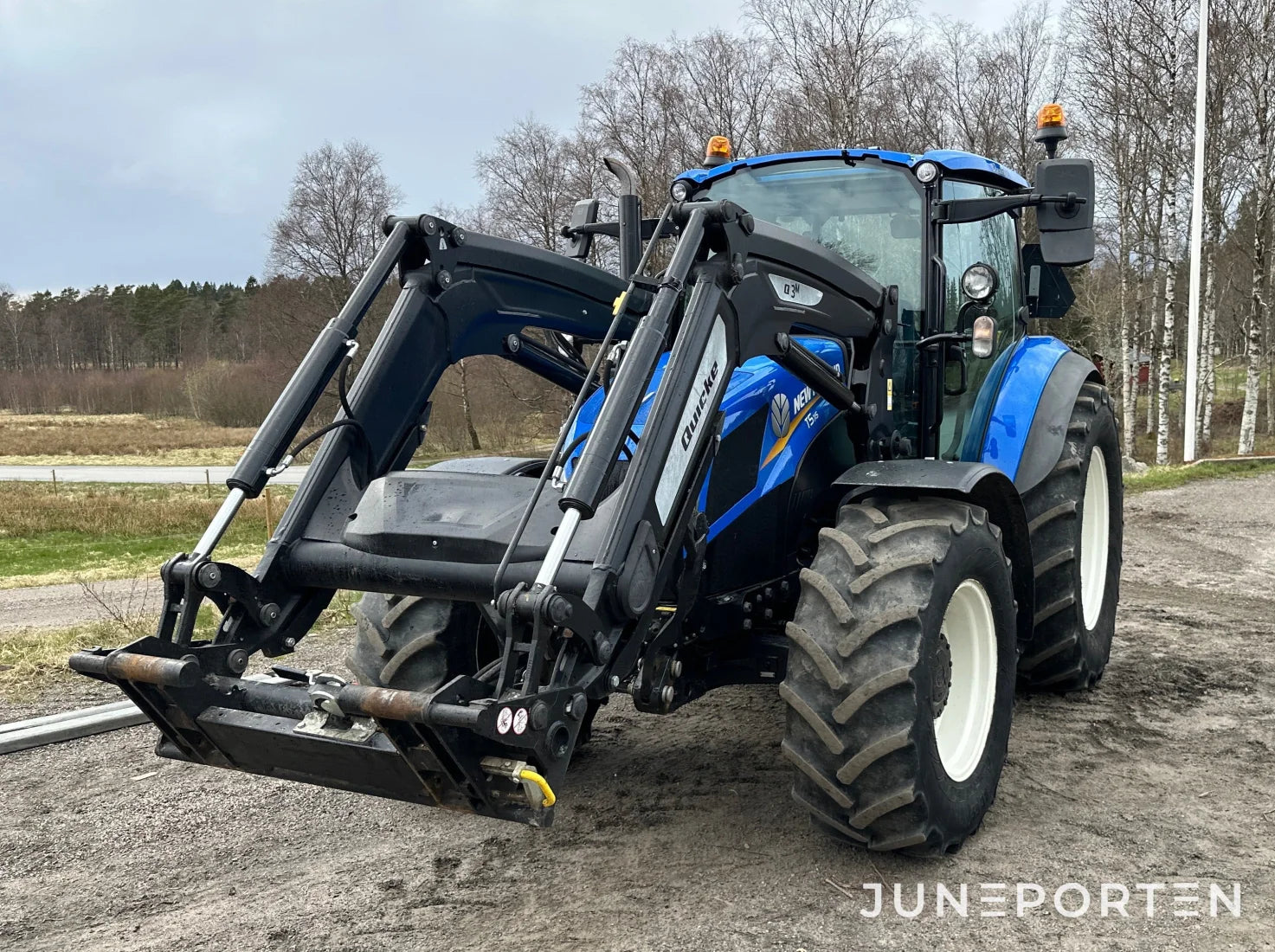 New Holland T5.115 med lastare