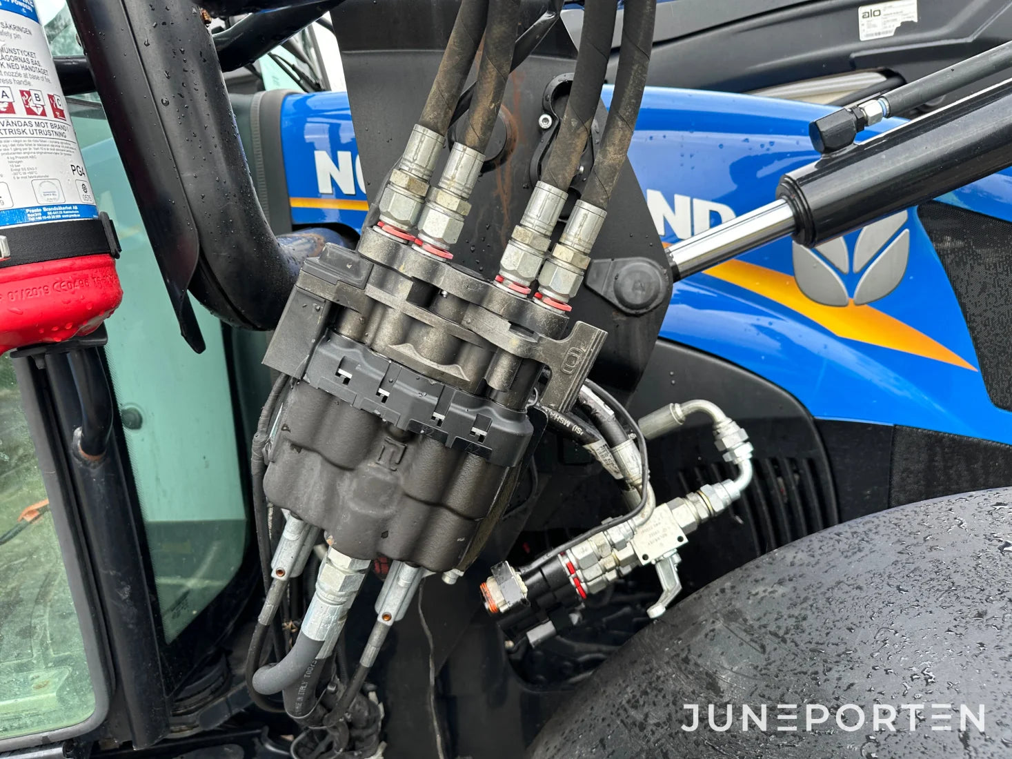 New Holland T5.115 med lastare