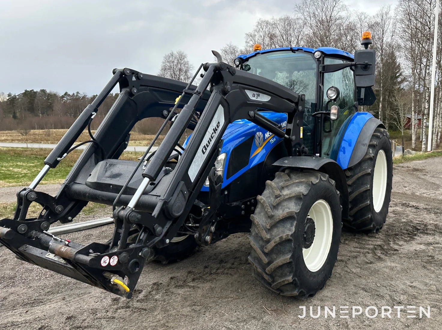 New Holland T5.115 med lastare