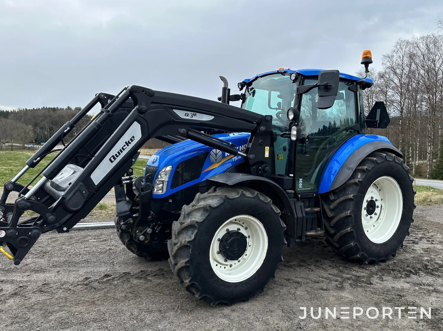 New Holland T5.115 med lastare