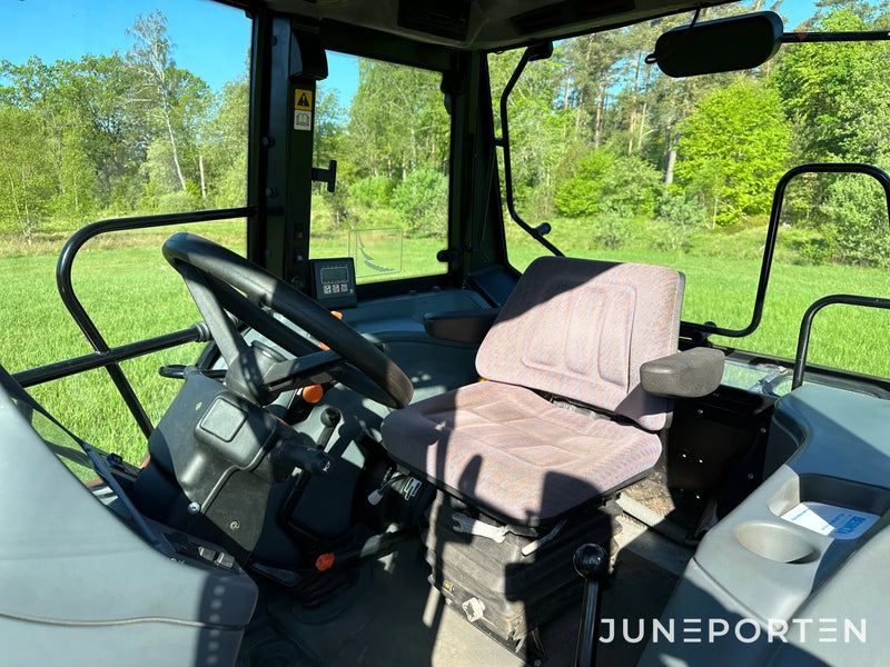 Skogsutrustad New Holland TL80 4WD