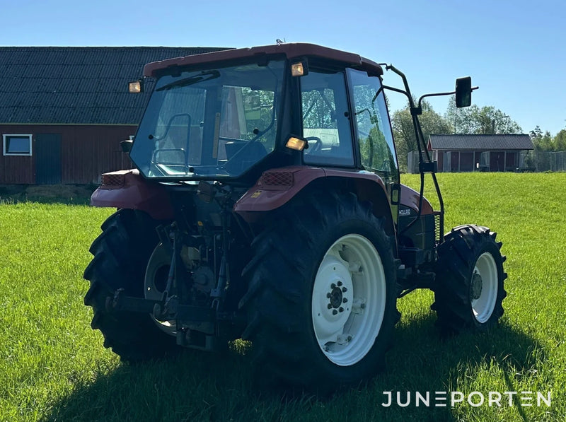 Skogsutrustad New Holland TL80 4WD