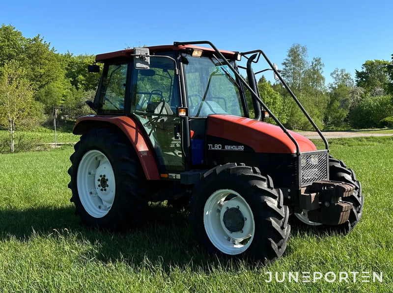 Skogsutrustad New Holland TL80 4WD